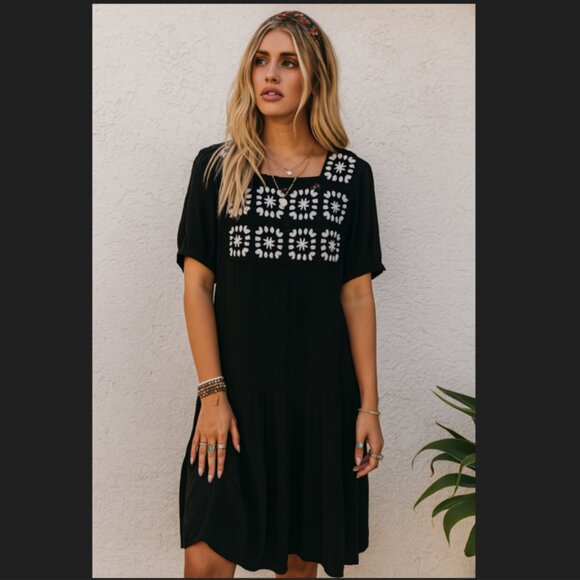 Cactus + Pearl Black and White Crochet top Midi Dress NWT - Picture 1 of 8